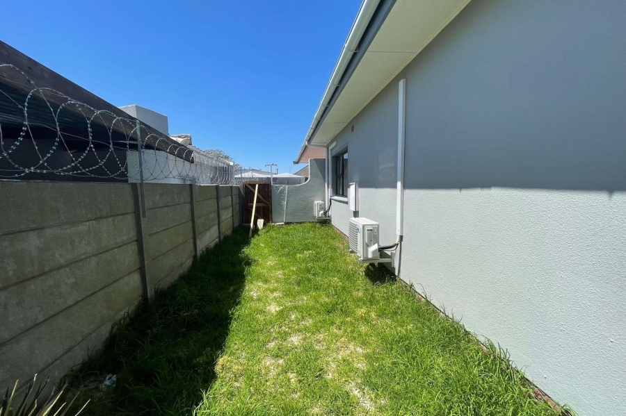Commercial Property for Sale in De Kuilen Western Cape